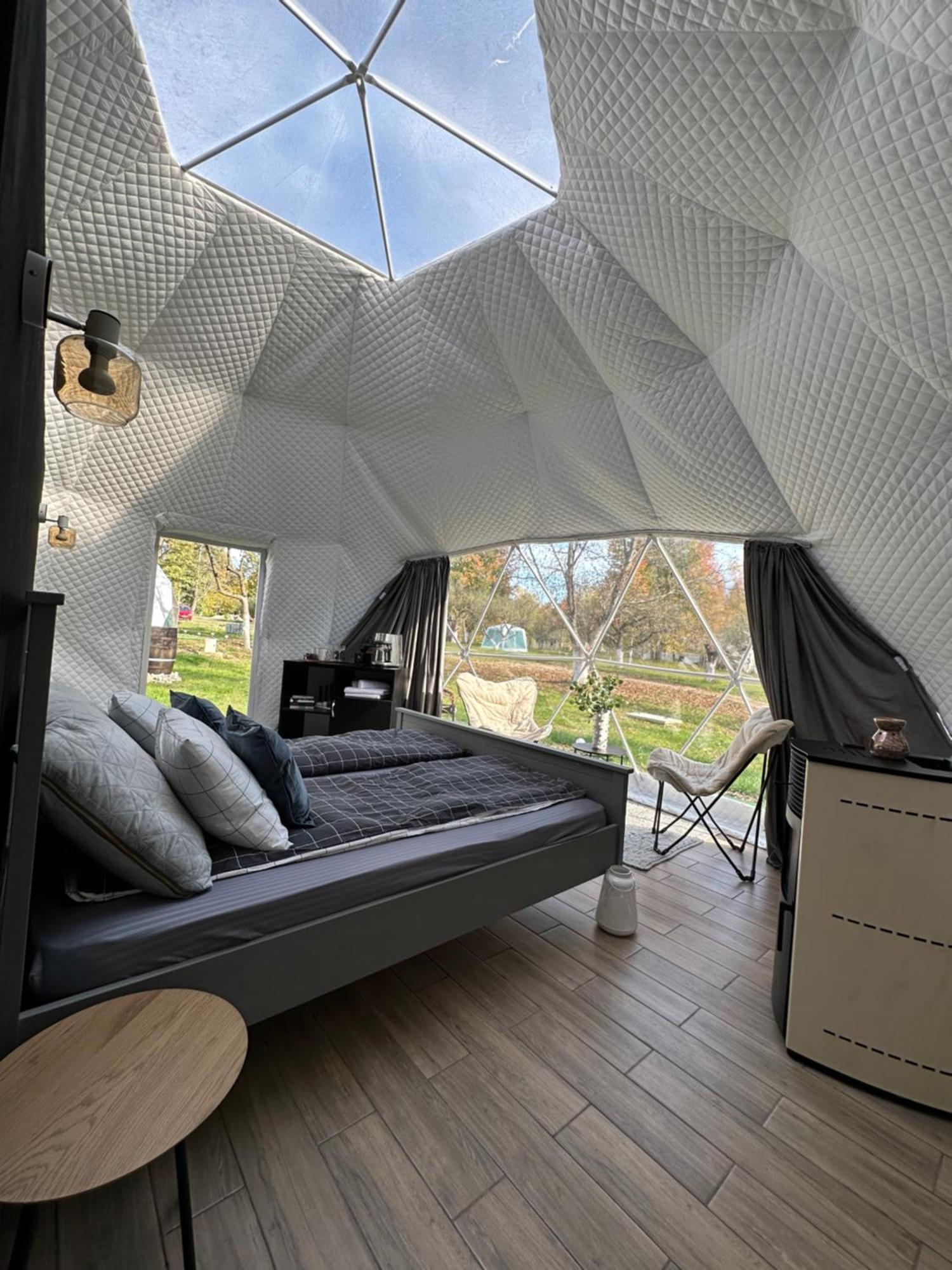 Hotel The Frog Glamping Horezu Zewnętrze zdjęcie