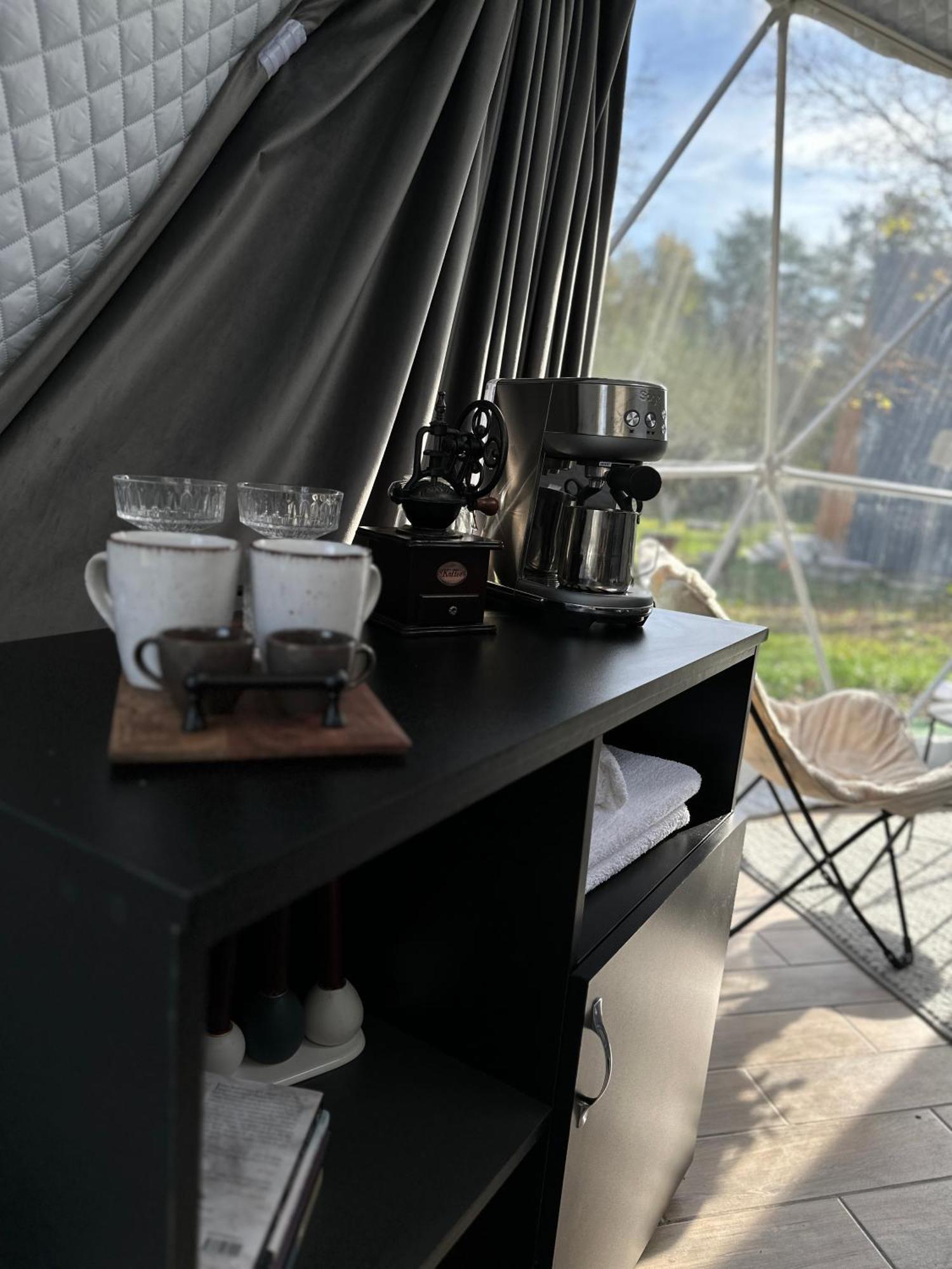Hotel The Frog Glamping Horezu Zewnętrze zdjęcie
