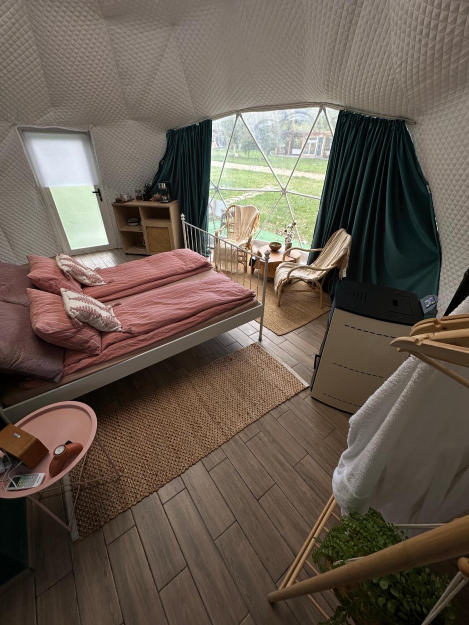 Hotel The Frog Glamping Horezu Zewnętrze zdjęcie