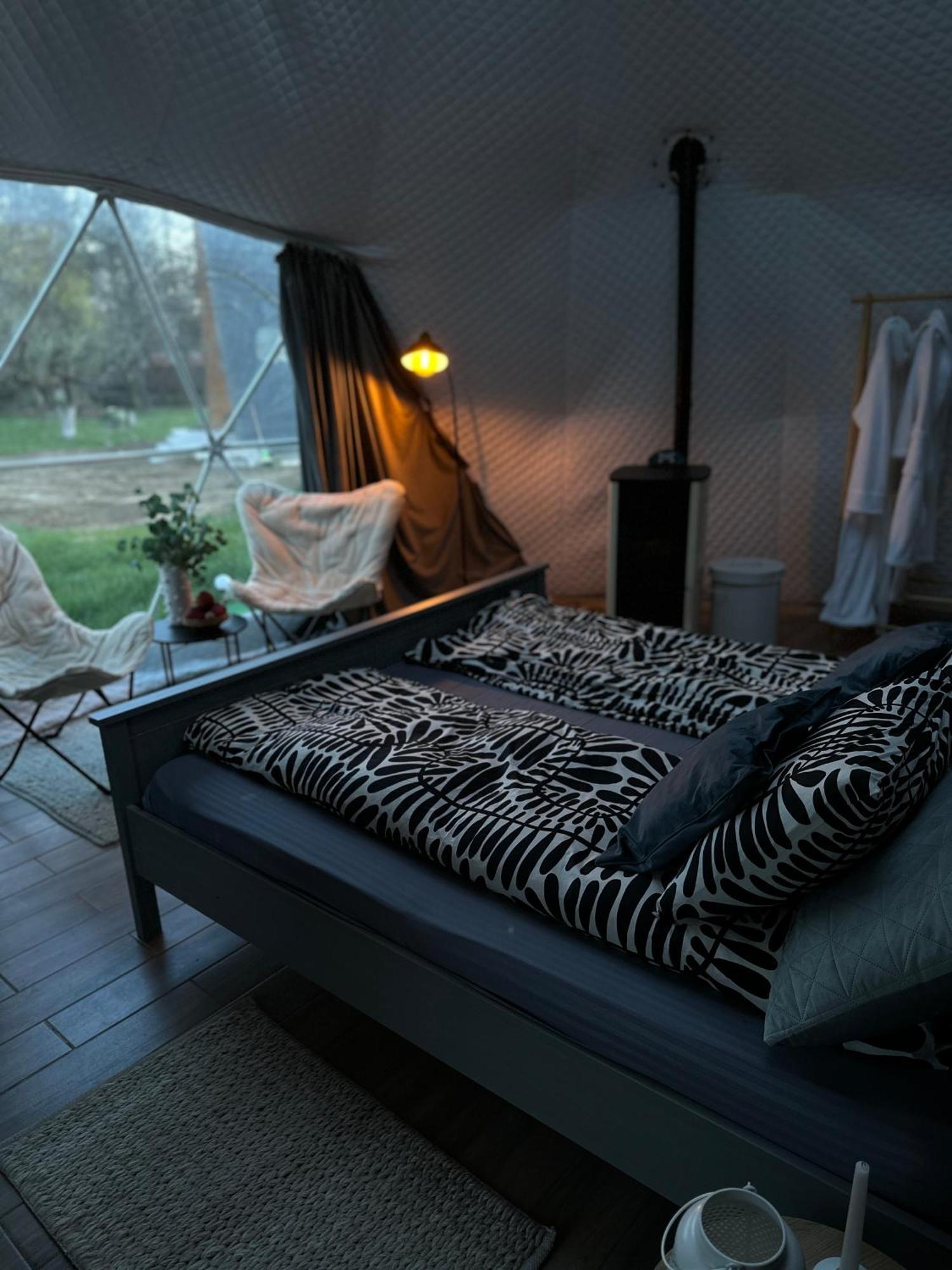 Hotel The Frog Glamping Horezu Zewnętrze zdjęcie